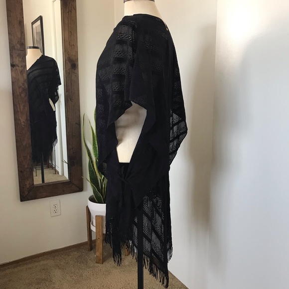 NWT PilyQ Black Posh Riviera Poncho M/L - Picture 6 of 16